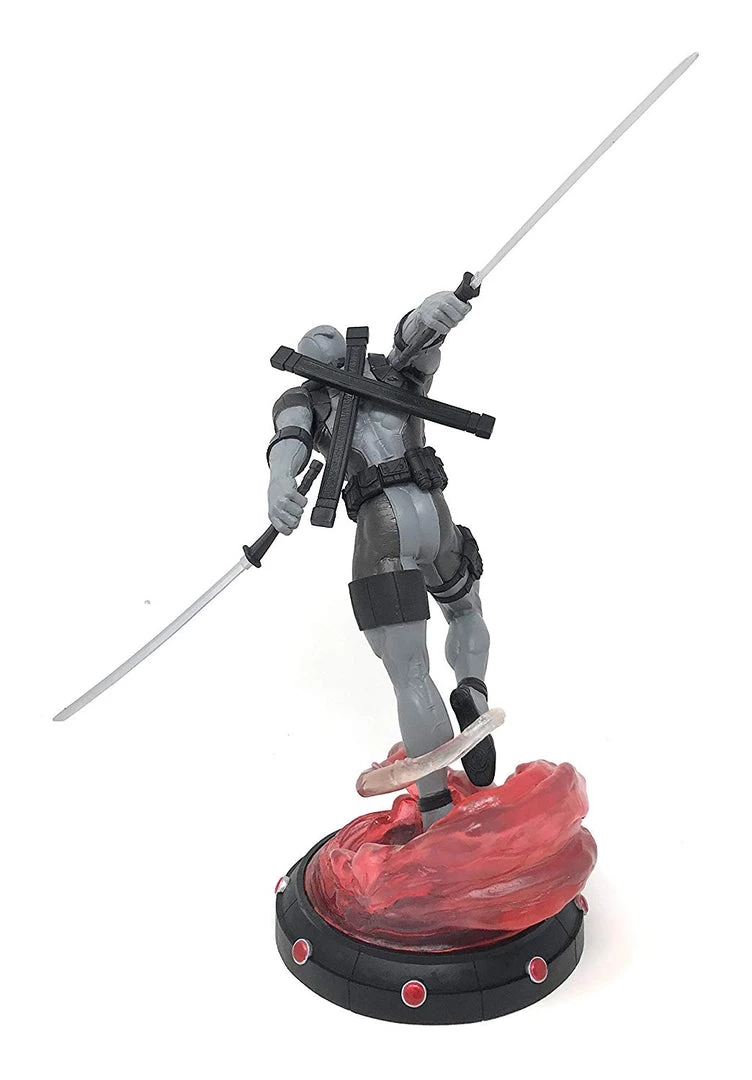 Diamond Select Toys Marvel Gallery: Deadpool (X-Force Costume) PVC Statue 2 Diamond Select Toys Marvel Gallery: Deadpool (X-Force Costume) PVC Statue