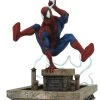 Diamond Select Toys Diamond Select Marvel Gallery - Spider-Man (90's Style) PVC Figure