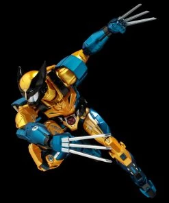 Sen-ti-nel Marvel Fighting Armor Wolverine Figure