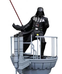 Diamond Select Toys Diamond Select Star Wars Milestones: Episode V - Darth Vader 16-inch Statue