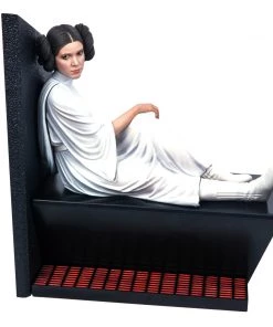 Diamond Select Toys Star Wars: A New Hope - Princess Leia Organa (Death Star Capture) 1/6 Scale Statue