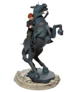 Enesco Harry Potter - Ron Weasley On Horse Chess Piece Statue