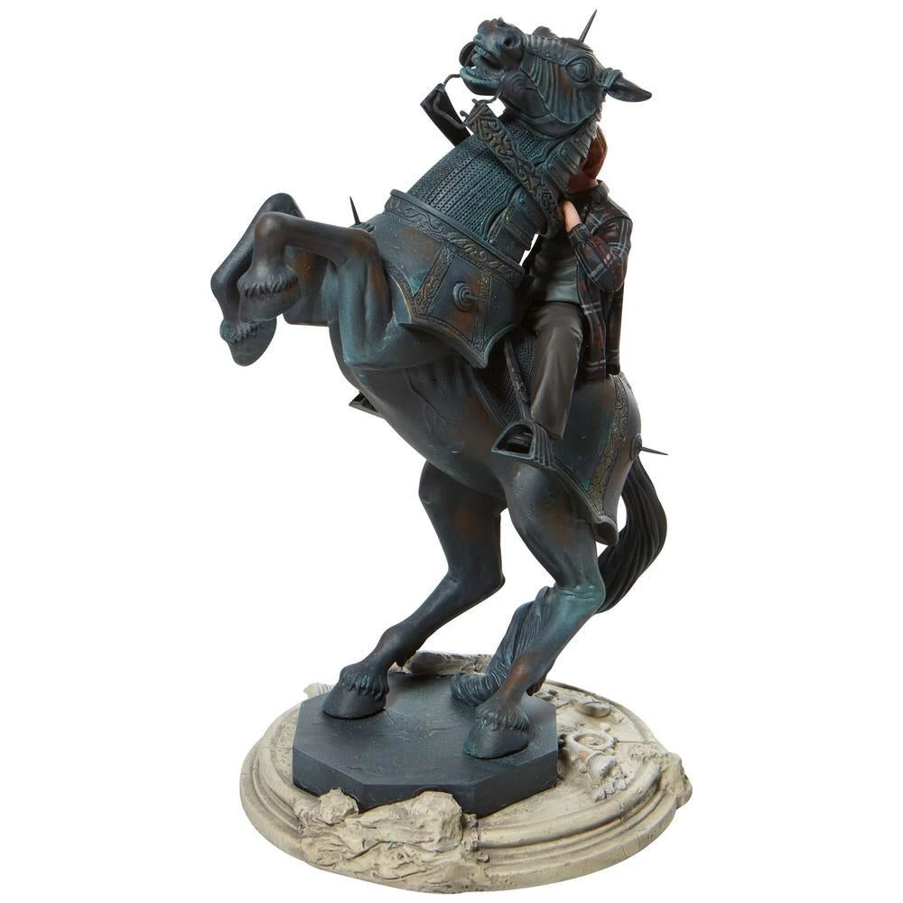 Enesco Harry Potter - Ron Weasley On Horse Chess Piece Statue 3 Enesco Harry Potter - Ron Weasley On Horse Chess Piece Statue