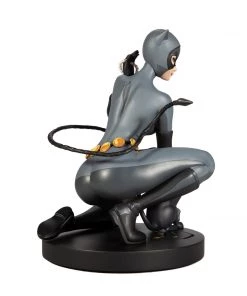 DC Collectibles Designer Series - Catwoman By Stanley "Artgerm" Lau Statue DC Comics