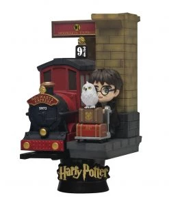 Beast Kingdom D-Stage Series DS-099: Harry Potter 20th Anniversary - Harry On Platform 9-3/4