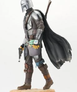 Diamond Select Toys Premier Collection: Star Wars - The Mandalorian With Child Statue