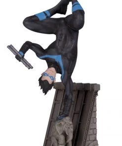 DC Comics DC Collectibles Bat Family: Nightwing Multi-Part Statue