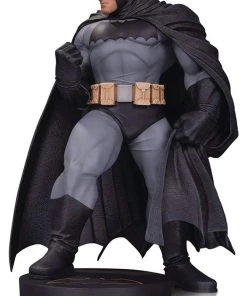 DC Collectibles Designer Series: Batman By Andy Kubert Mini Statue