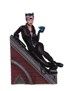 DC Comics DC Collectibles DC Villains Multi-Part Statue - Catwoman