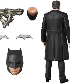 Medicom DC Comics Justice League Movie Bruce Wayne MAFEX Action Figure