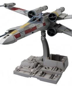 Bandai Japan Bandai Hobby Star Wars X-Wing Starfighter 1/72 Model Kit Gundam